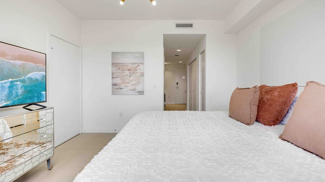 Photo of Bedroom in Doral