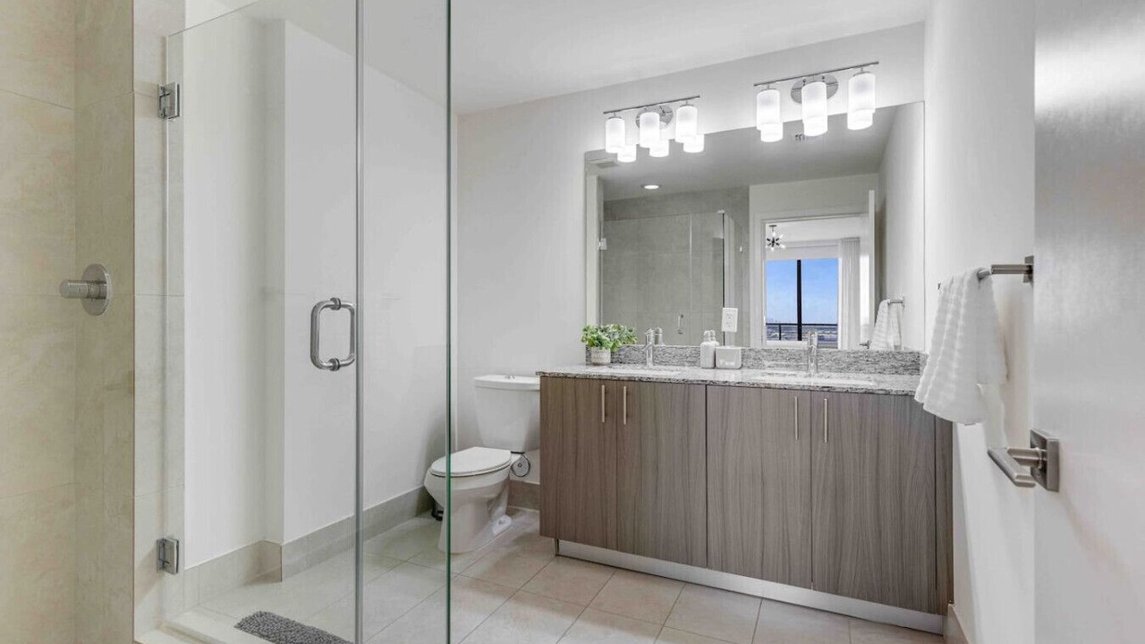 Photo of Bathroom in Doral