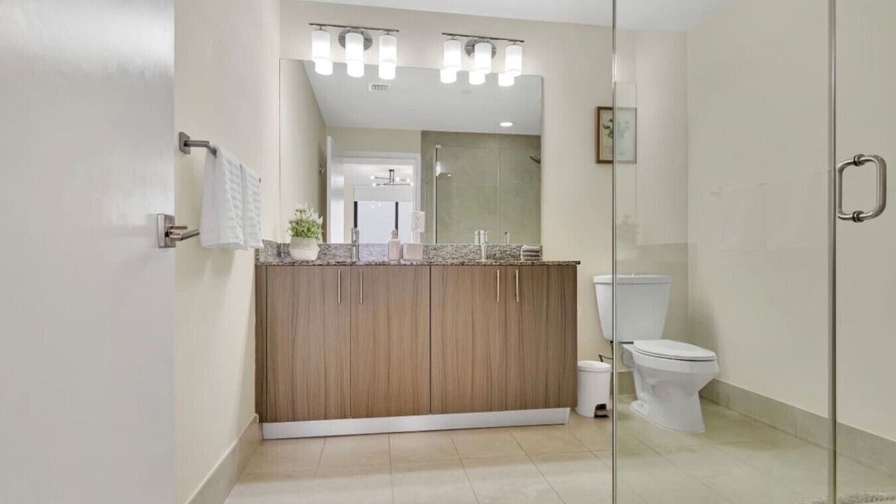 Photo of Bathroom in Doral