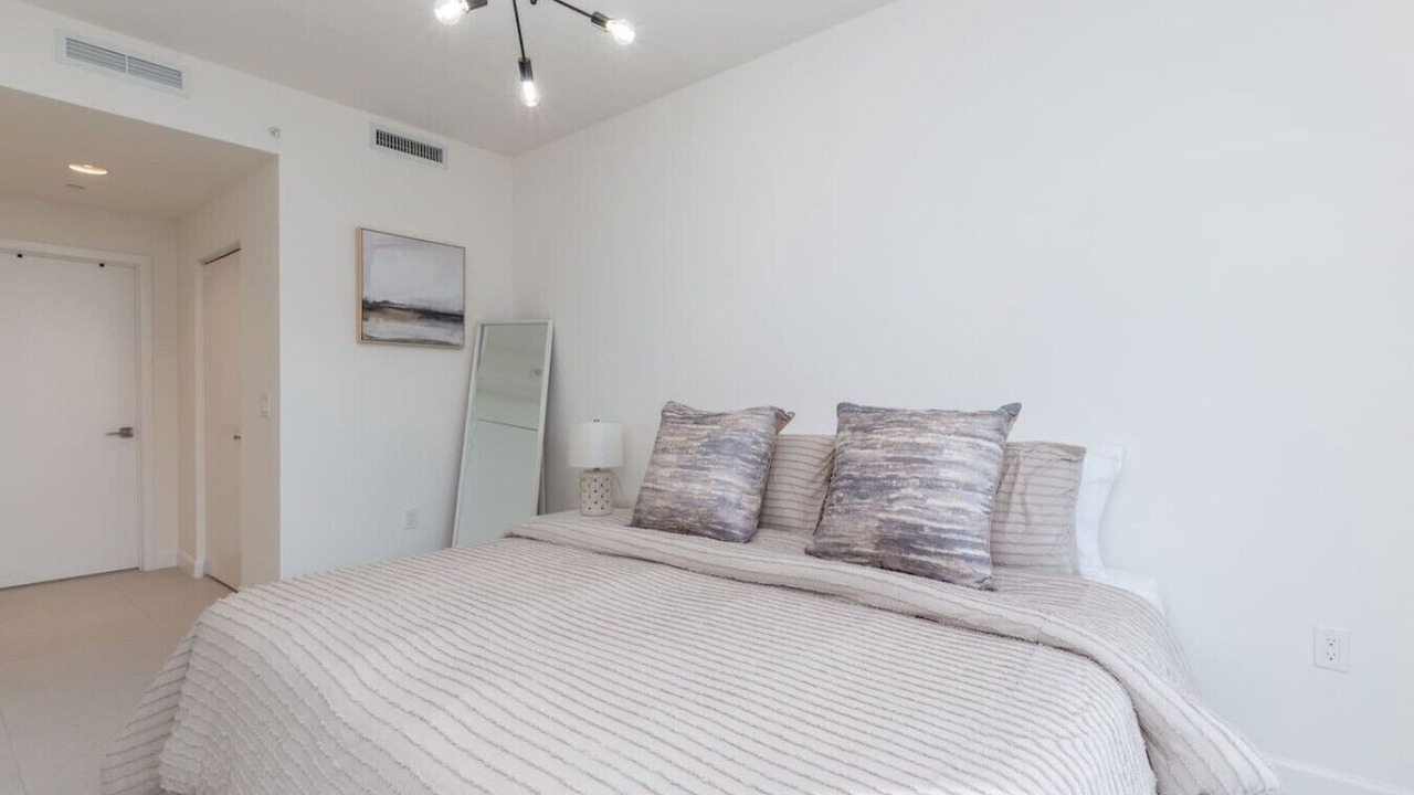 Photo of Bedroom in Doral