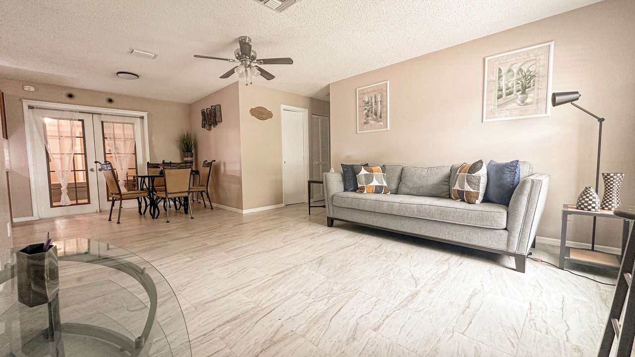 Photo of Livingroom in Port Malabar
