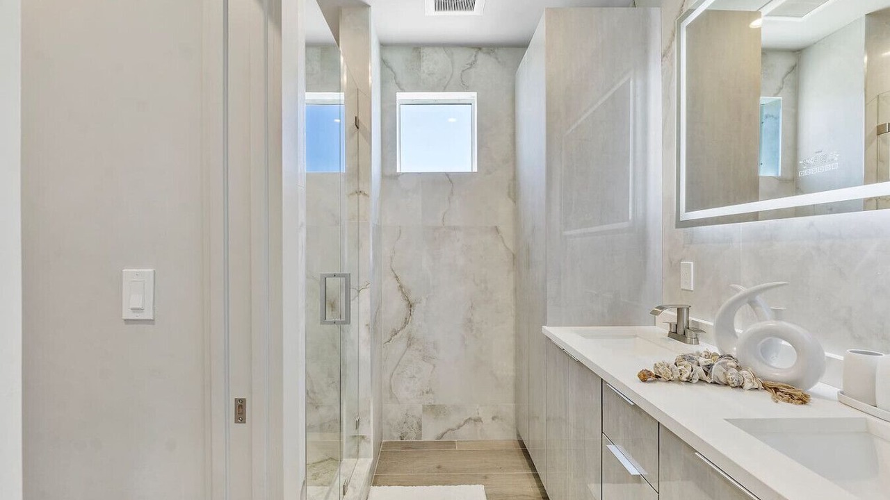Photo of Bathroom in Paradise Point