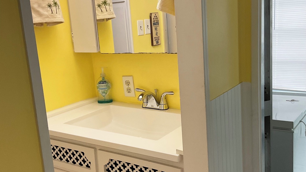 Photo of Bathroom in Cudjoe Key