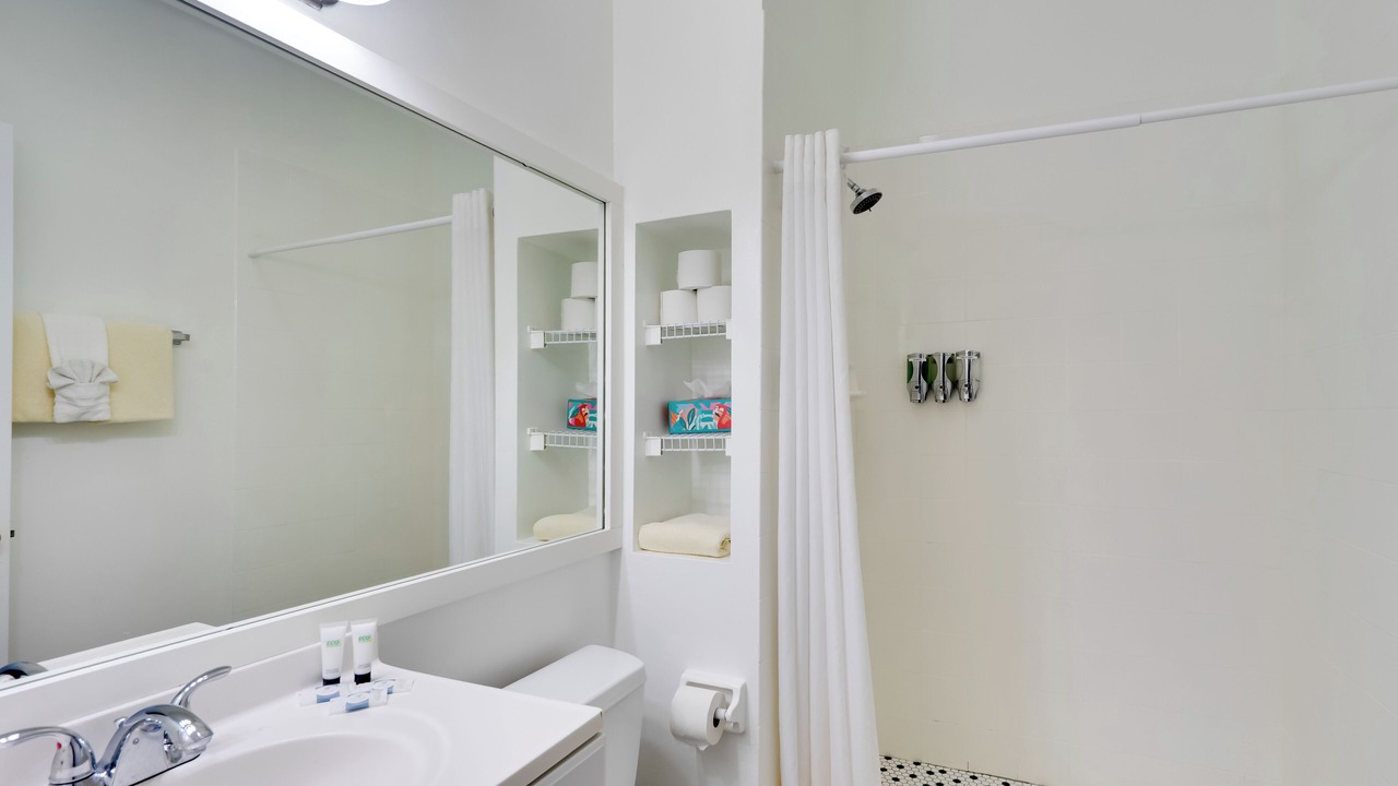Photo of Bathroom in Naples