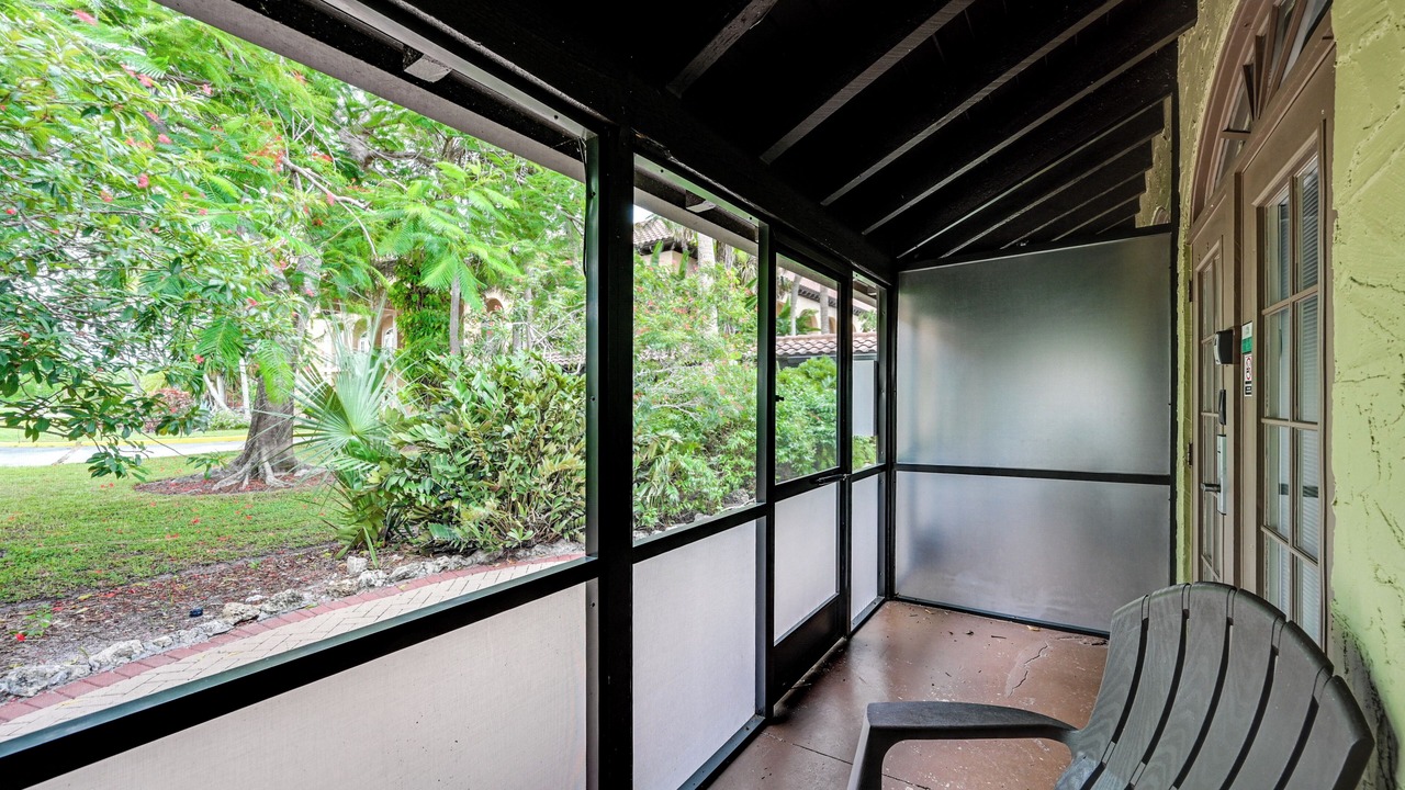 Photo of Patio Balcony in Naples
