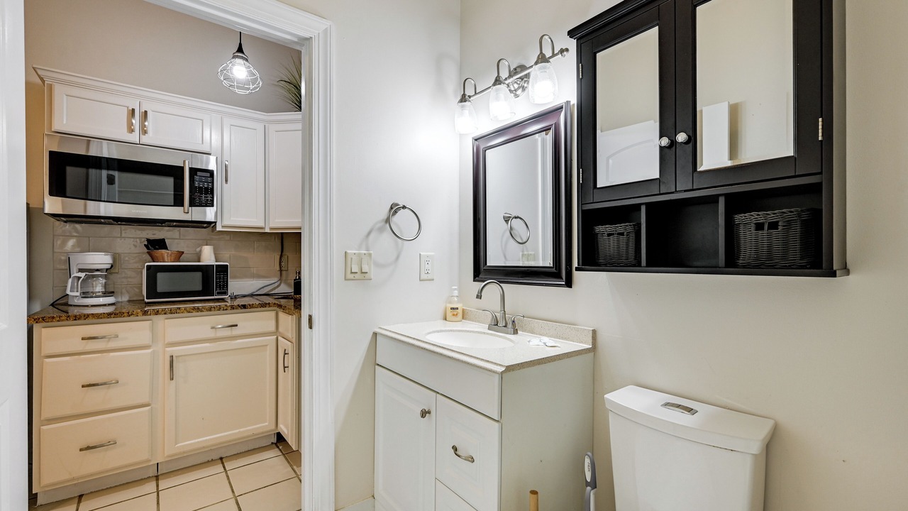 Photo of Bathroom in Naples