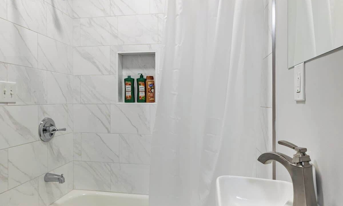 Photo of Bathroom in Passyunk Square