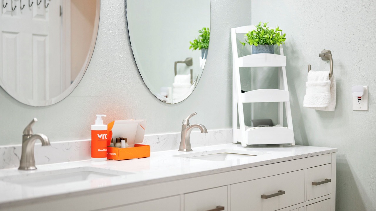 Photo of Bathroom in Yacht Club