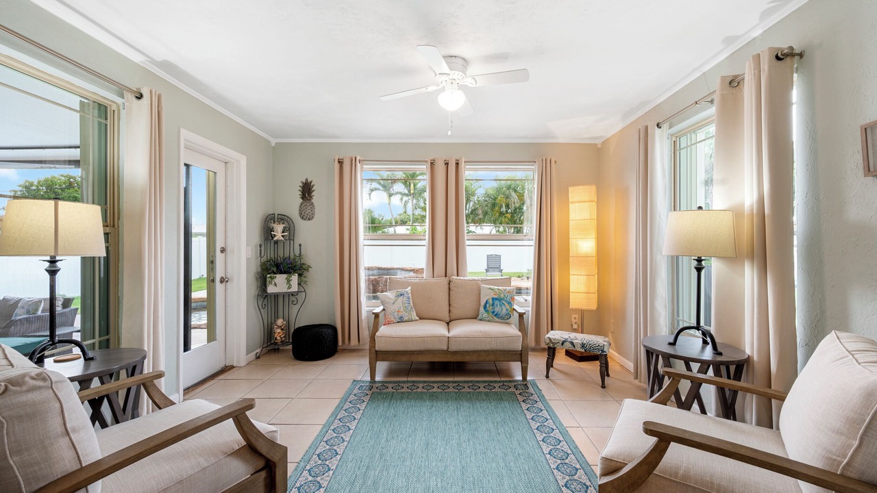 Photo of Bedroom in Yacht Club