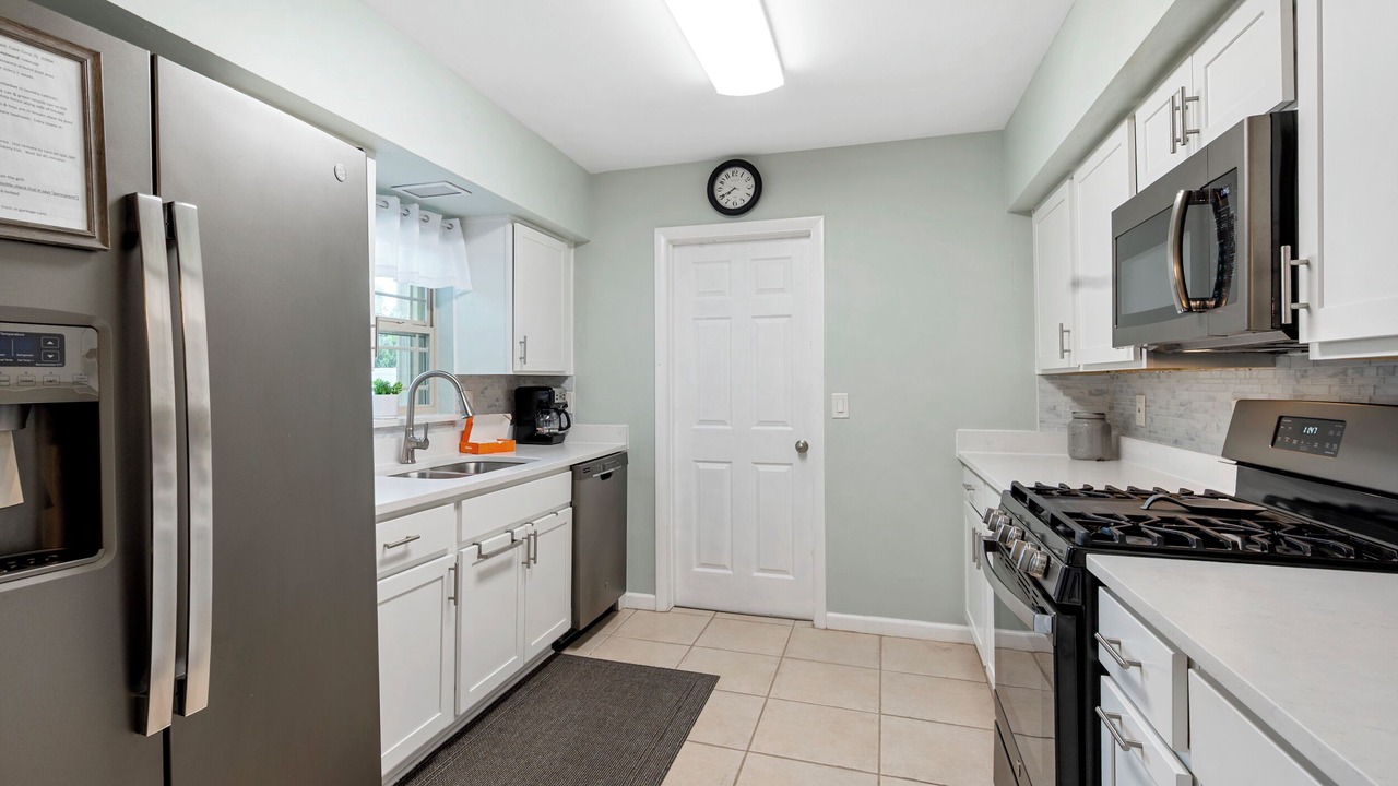 Photo of Kitchen in Yacht Club