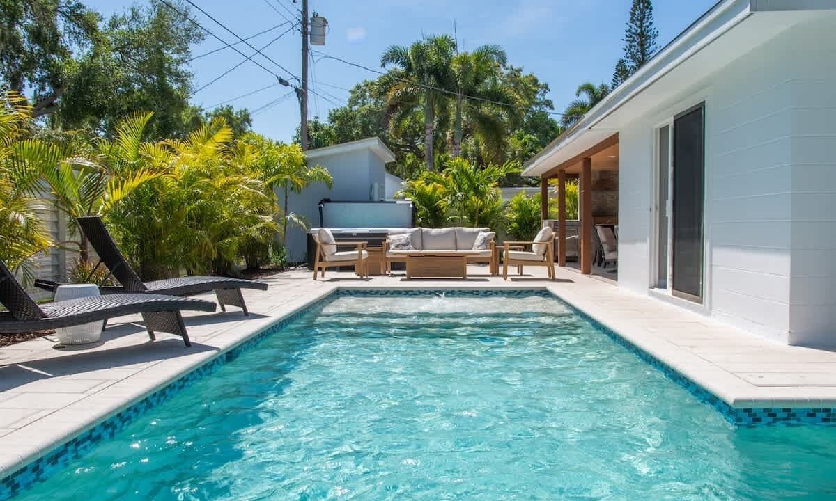 Photo of Outdoor in Gulf Gate Estates