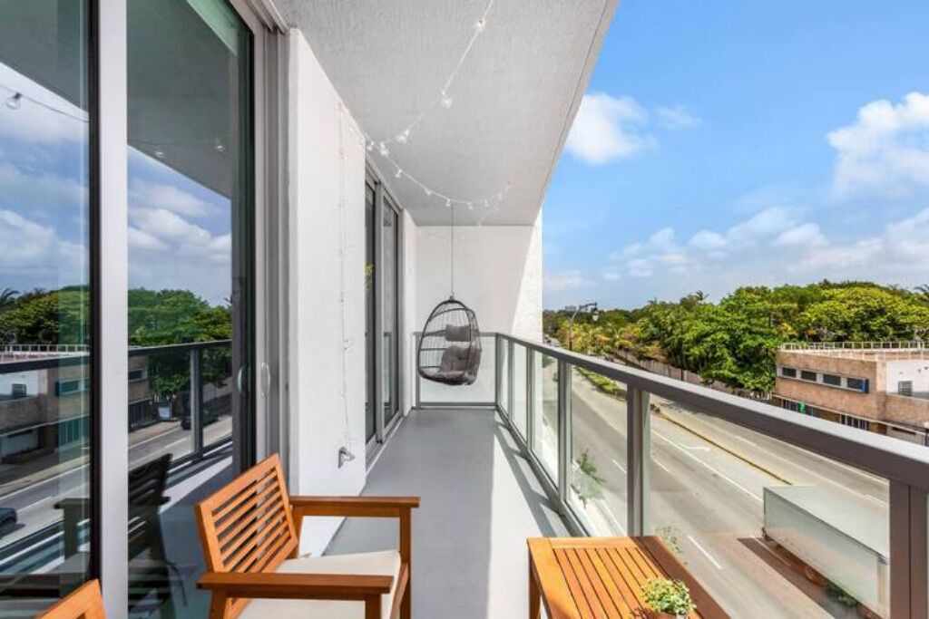 Photo of Patio Balcony in Northeast Miami