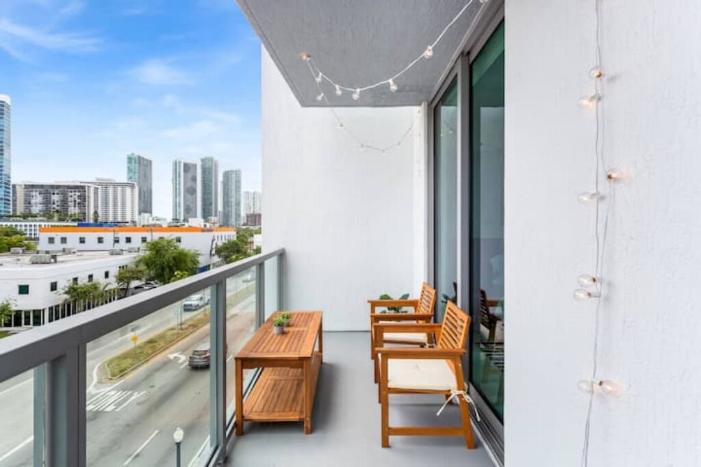 Photo of Patio Balcony in Northeast Miami