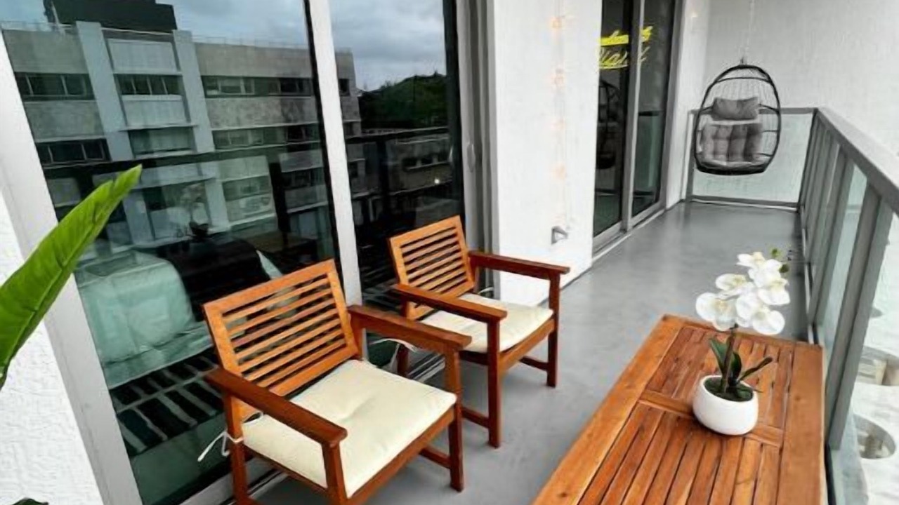 Photo of Patio Balcony in Northeast Miami