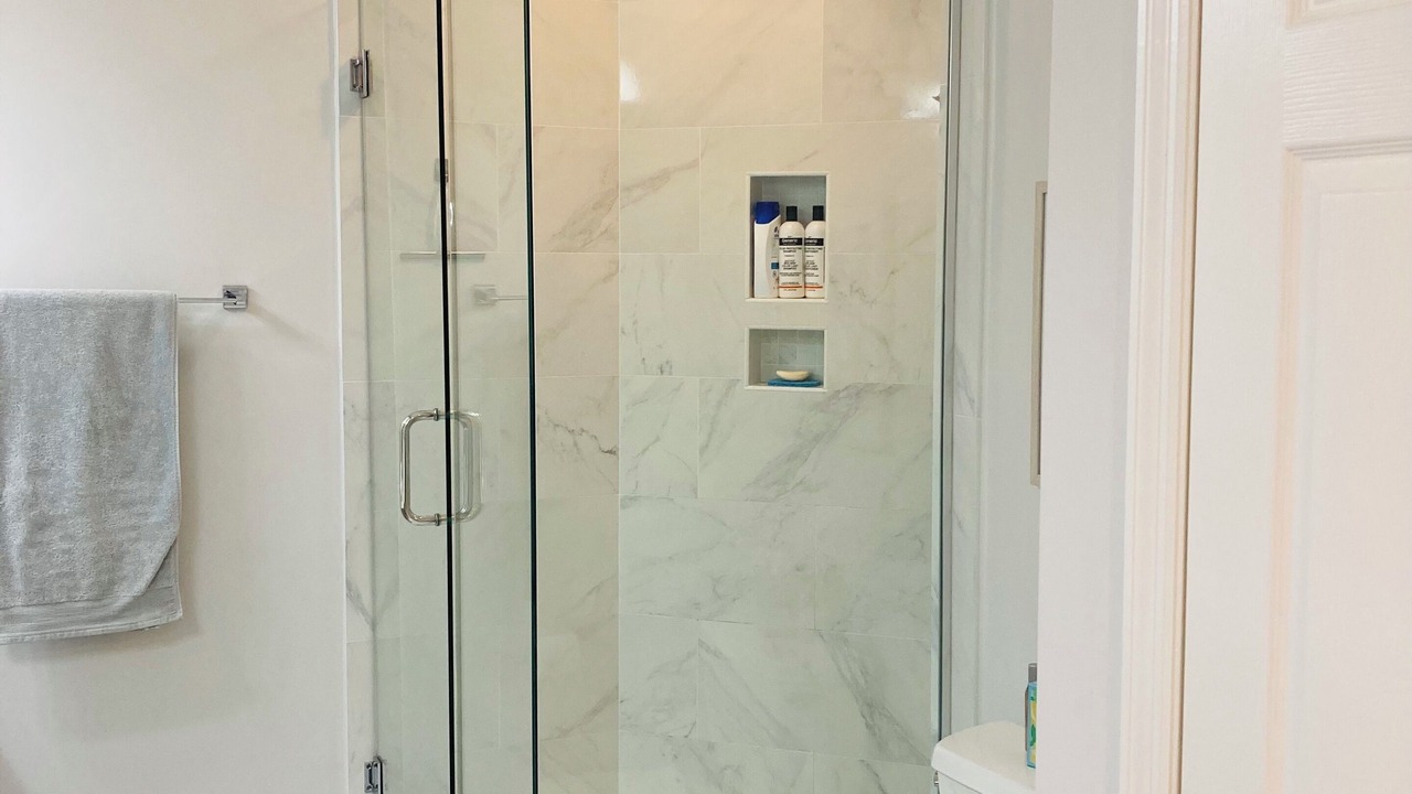 Photo of Bathroom in Tropical Cove