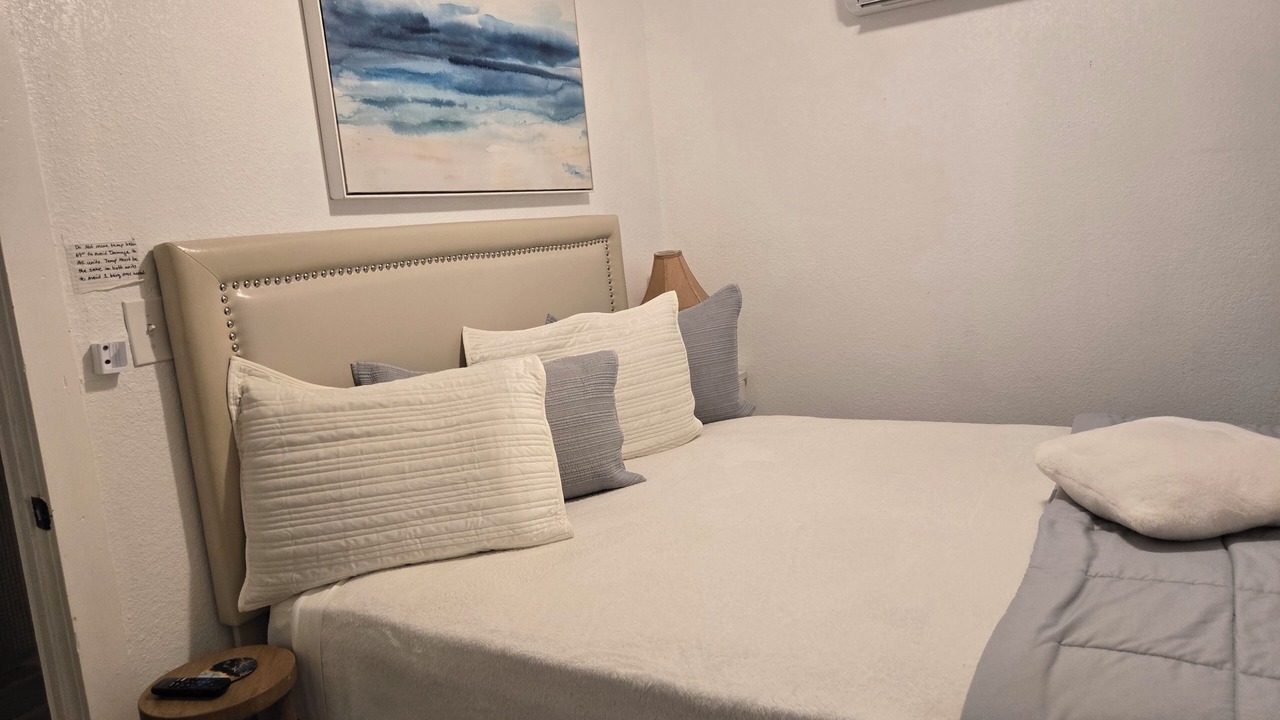 Photo of Bedroom in Inwood