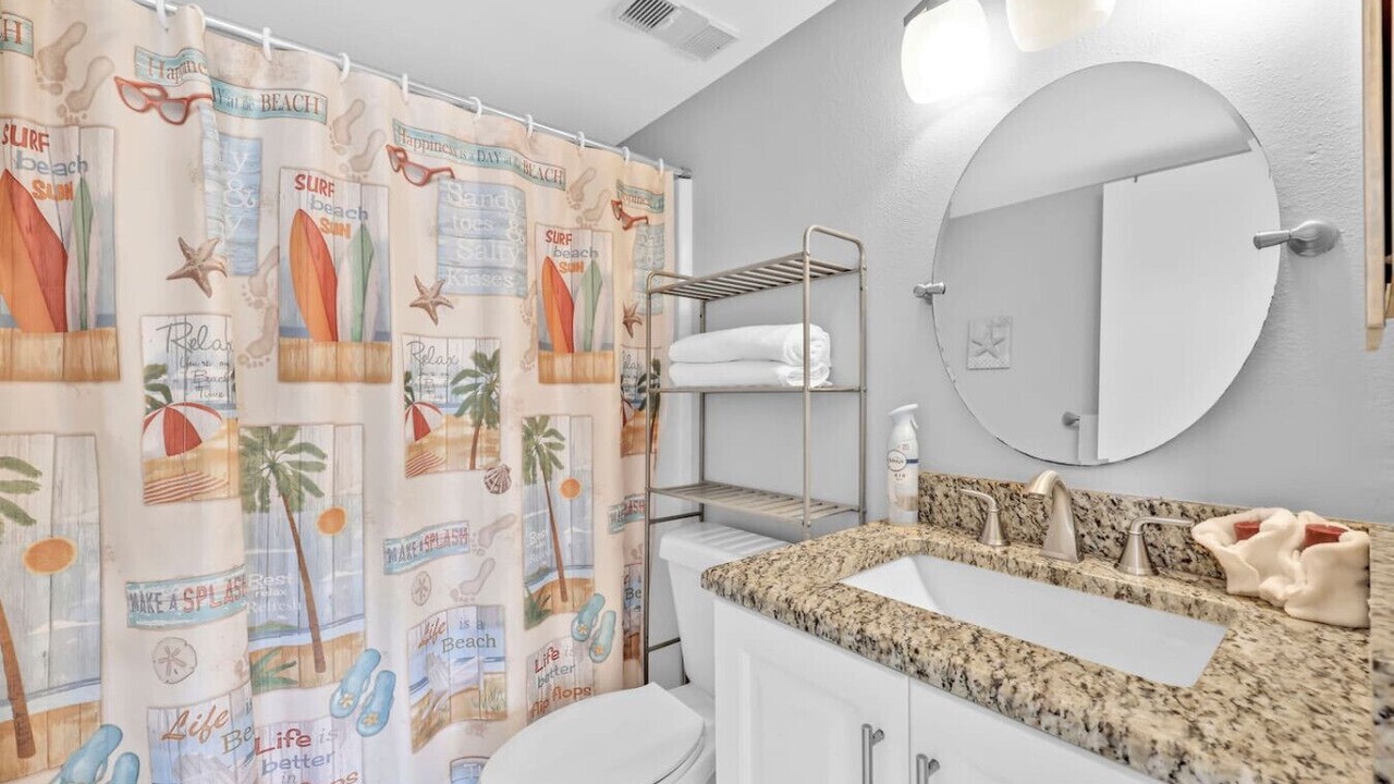 Photo of Bathroom in Golden Gate