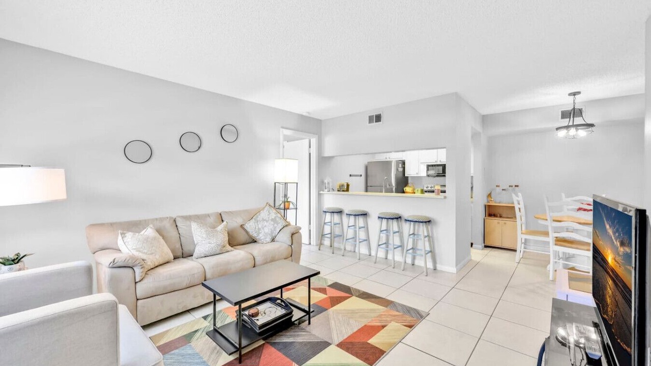 Photo of Livingroom in Golden Gate