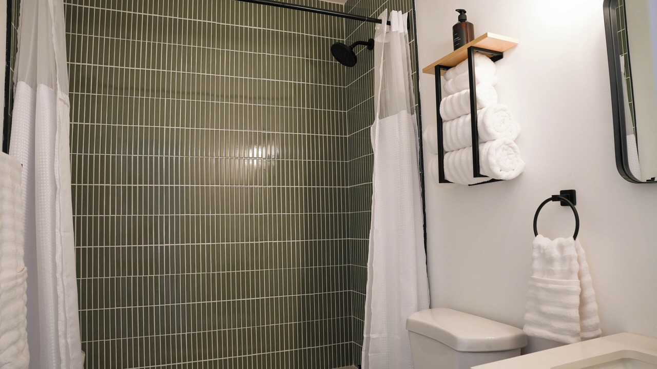 Photo of Bathroom in Old Northwood Historic District