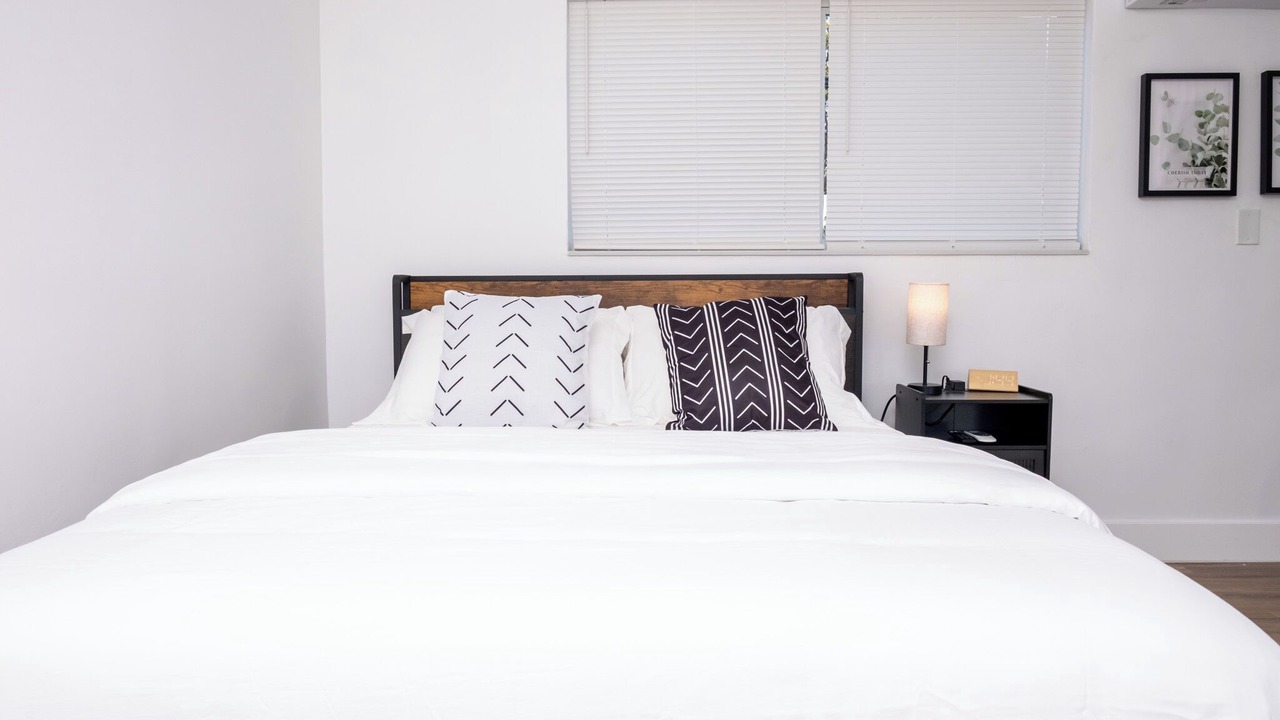 Photo of Bedroom in Old Northwood Historic District