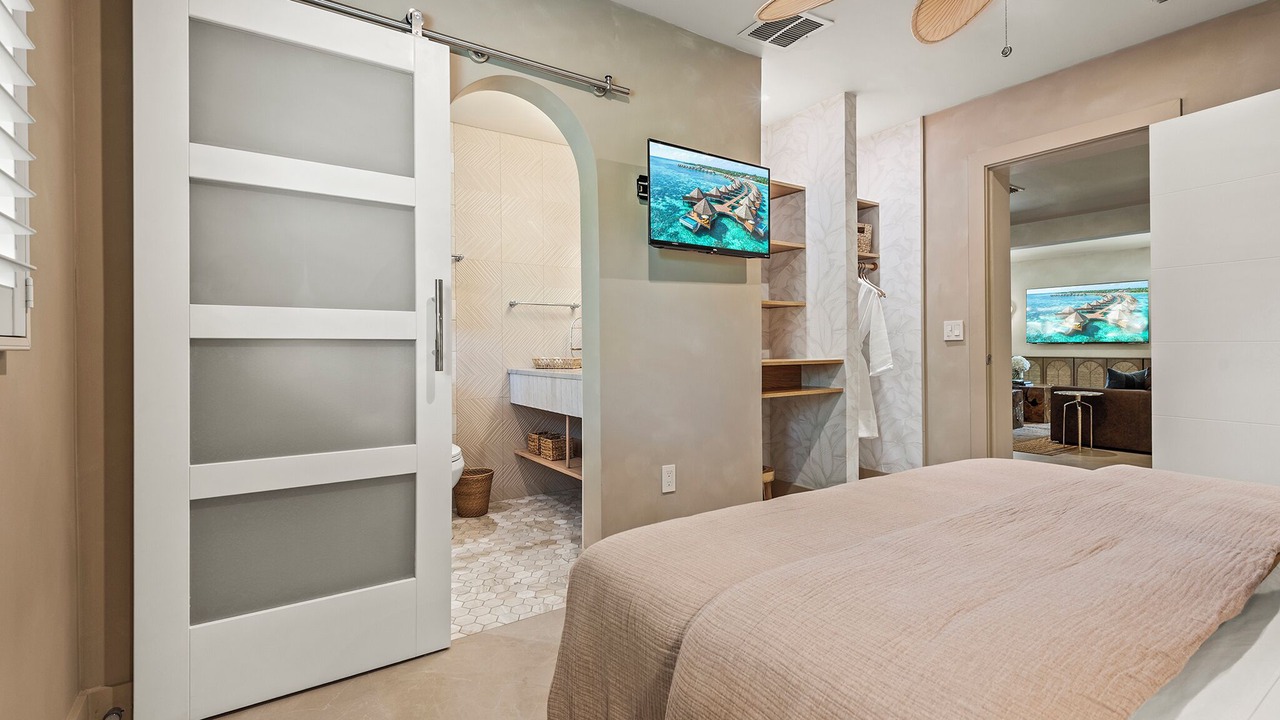 Photo of Bedroom in Crescent Beach