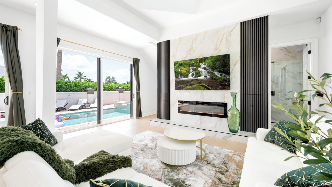 Photo of Livingroom in Naples Park