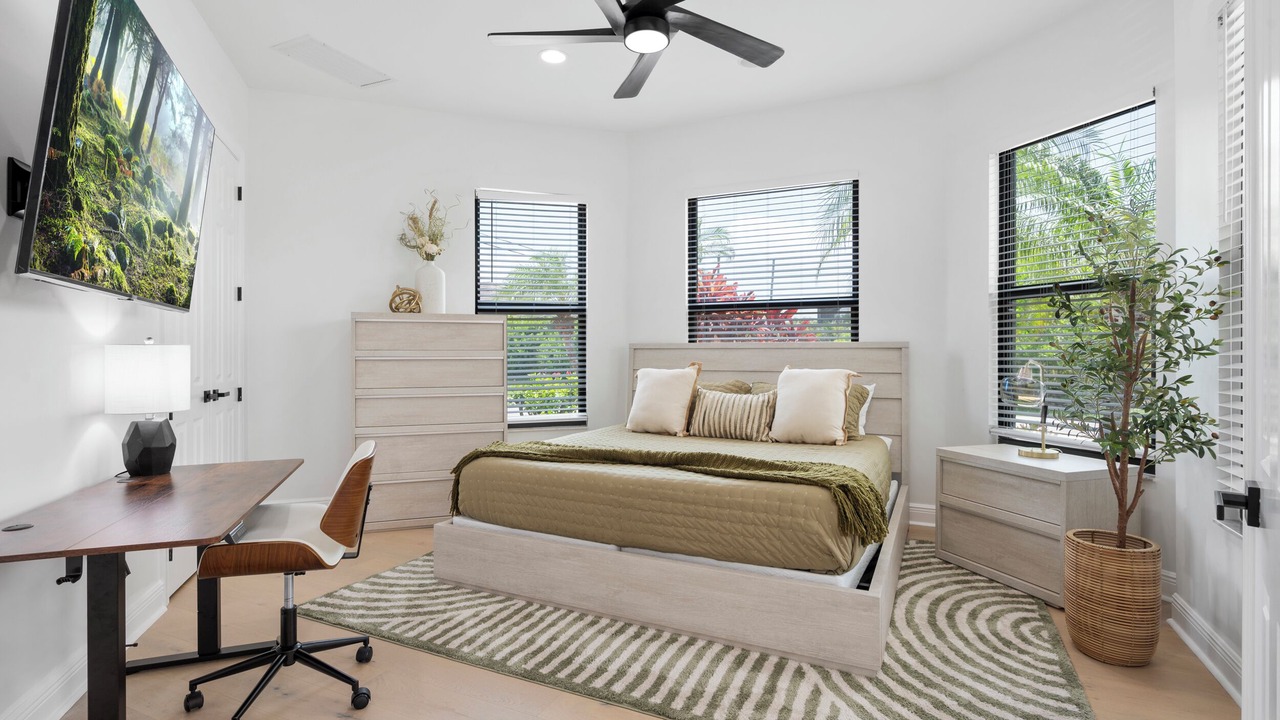 Photo of Bedroom in Naples Park
