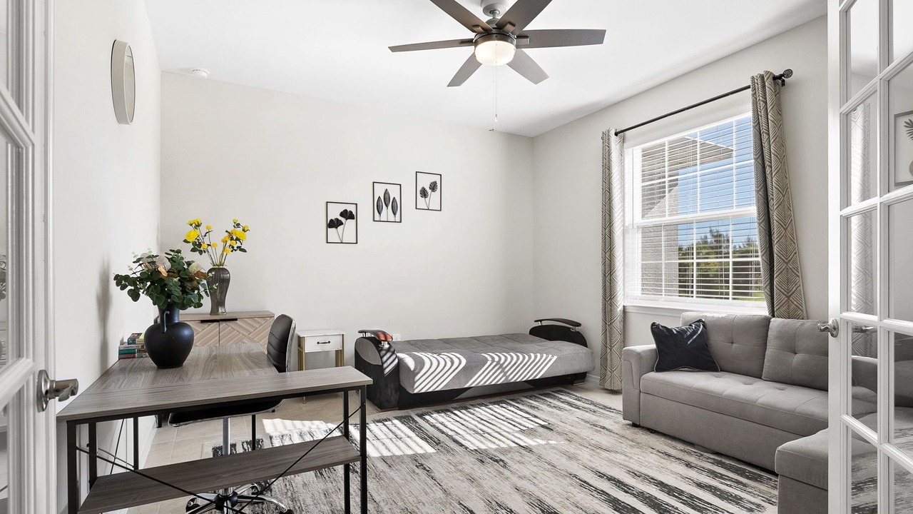 Photo of Livingroom in South Gulf Cove