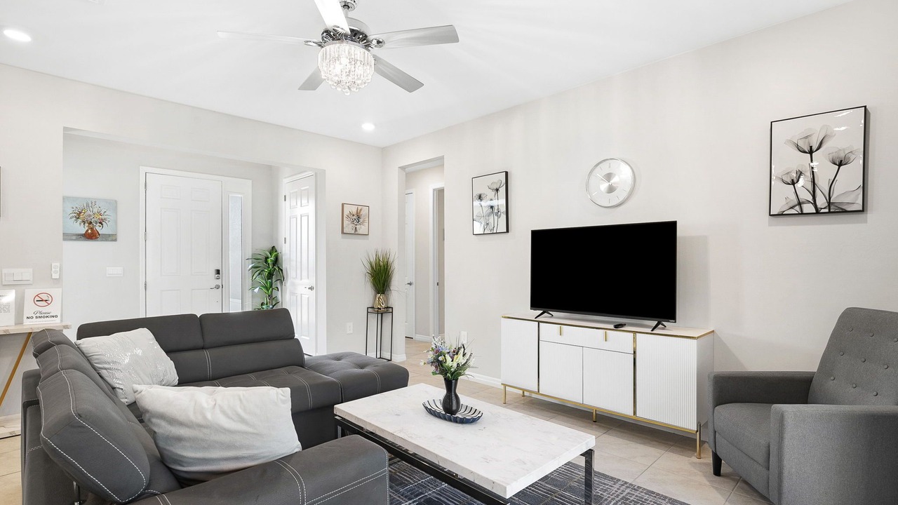 Photo of Livingroom in South Gulf Cove