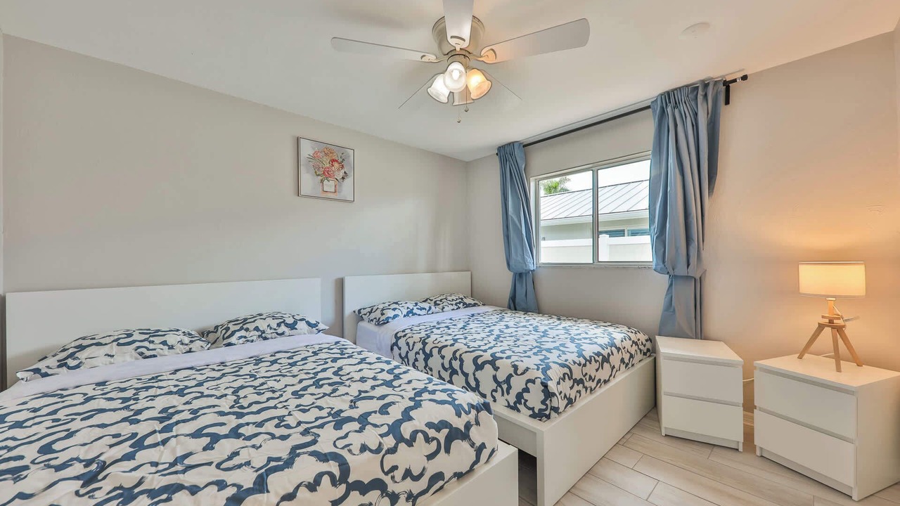 Photo of Bedroom in Yacht Club
