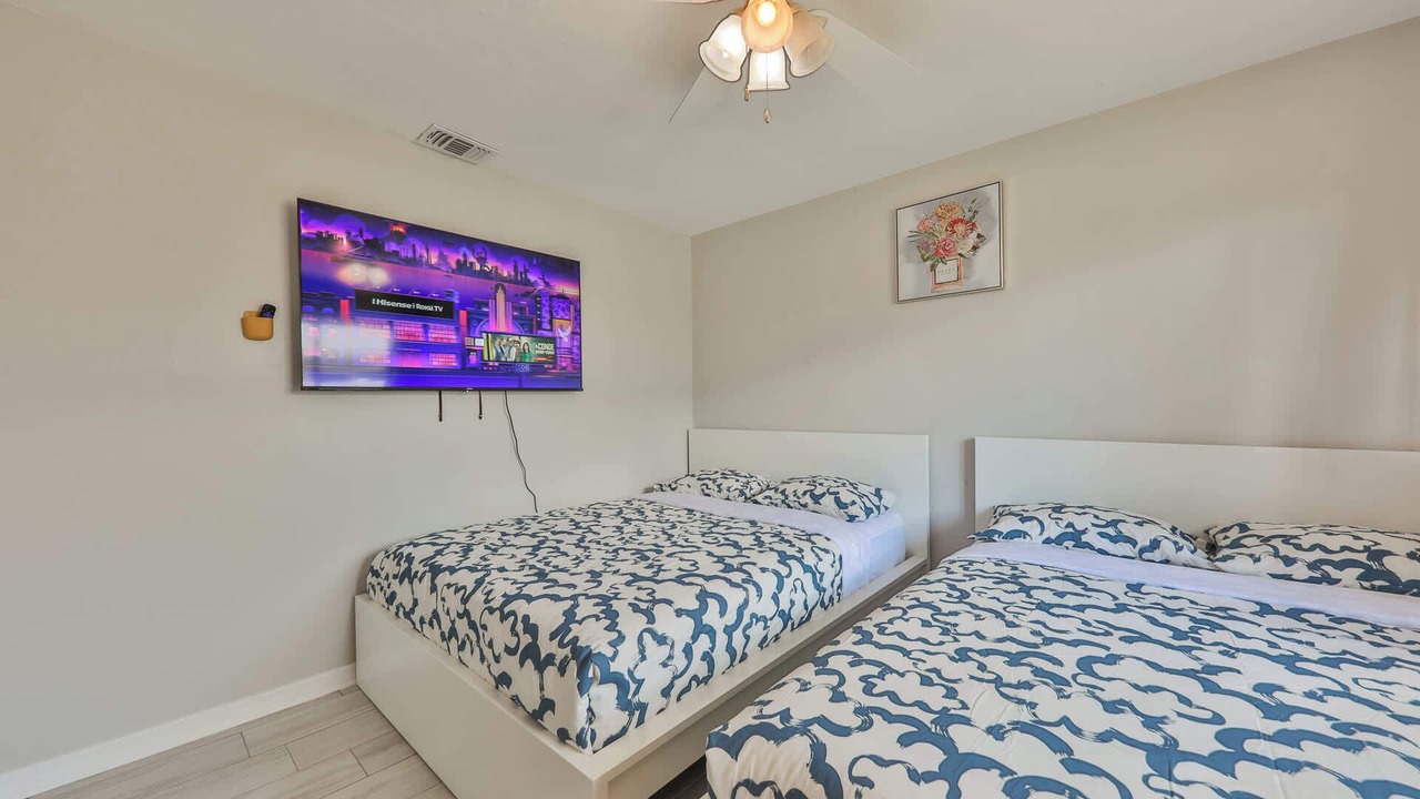 Photo of Bedroom in Yacht Club