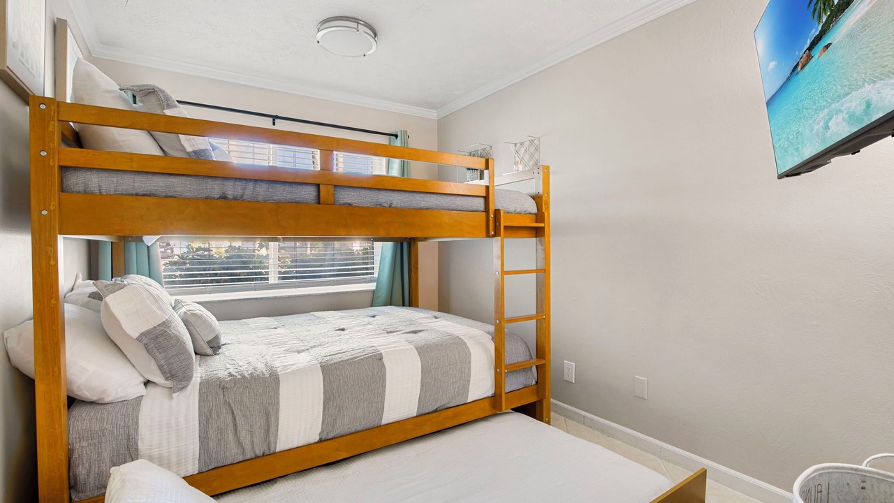 Photo of Bedroom in Caloosahatchee