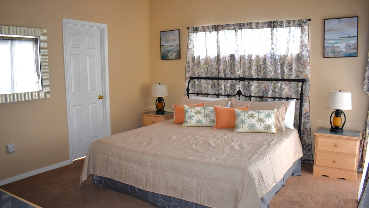 Photo of Bedroom in Royal Palms