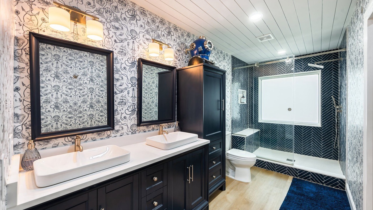 Photo of Bathroom in Jensen Beach