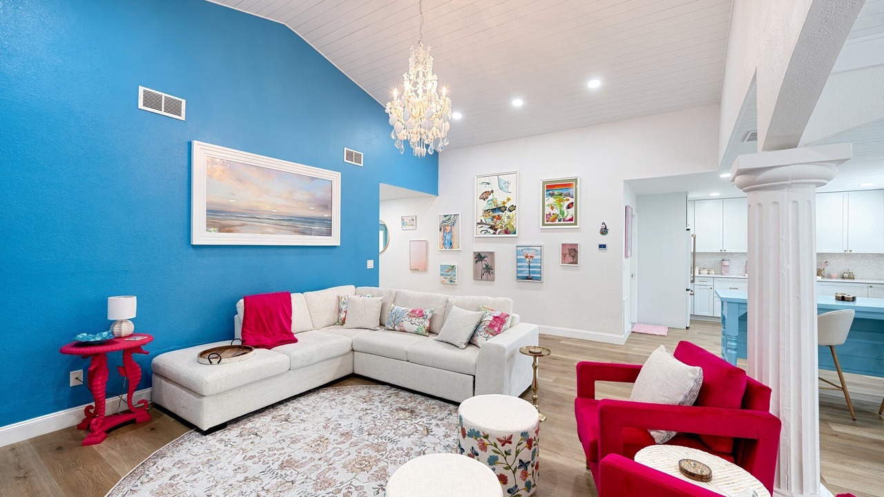 Photo of Livingroom in Jensen Beach
