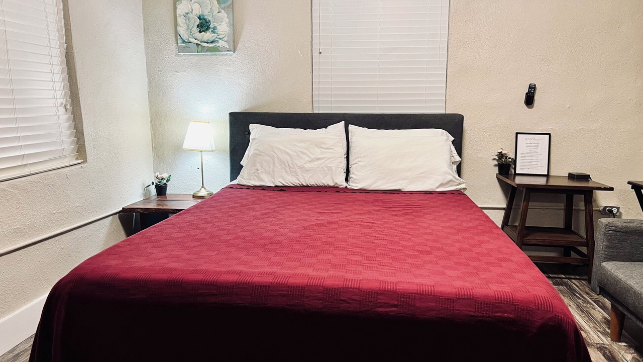 Photo of Bedroom in Allapattah