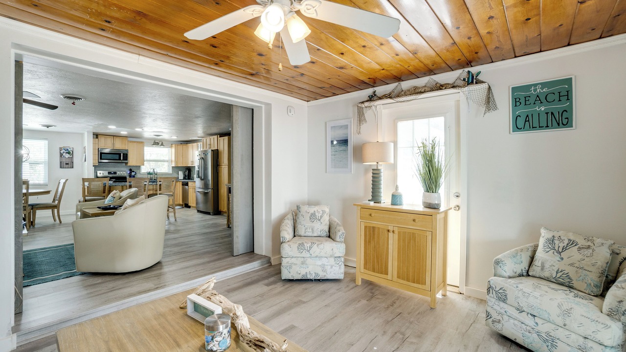Photo of Livingroom in Englewood