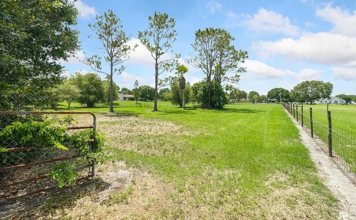 Photo of Others in Okeechobee