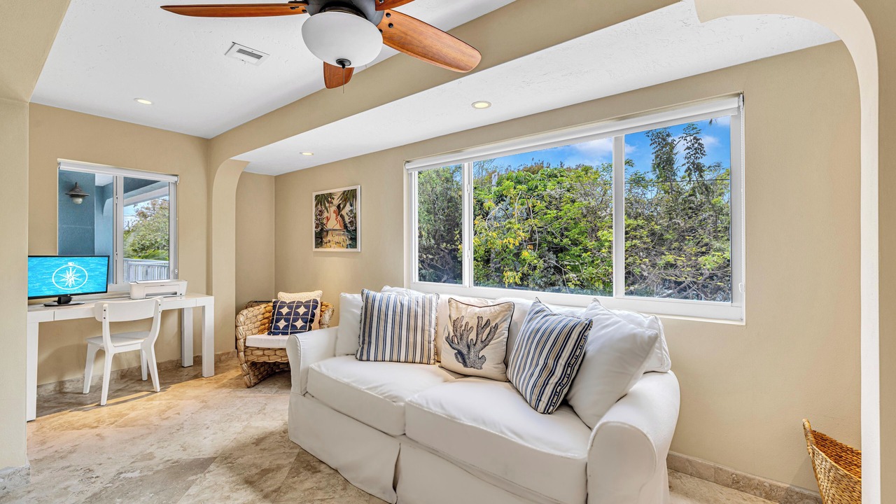 Photo of Livingroom in Lower Matecumbe Key