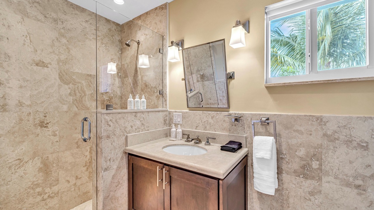 Photo of Bathroom in Lower Matecumbe Key