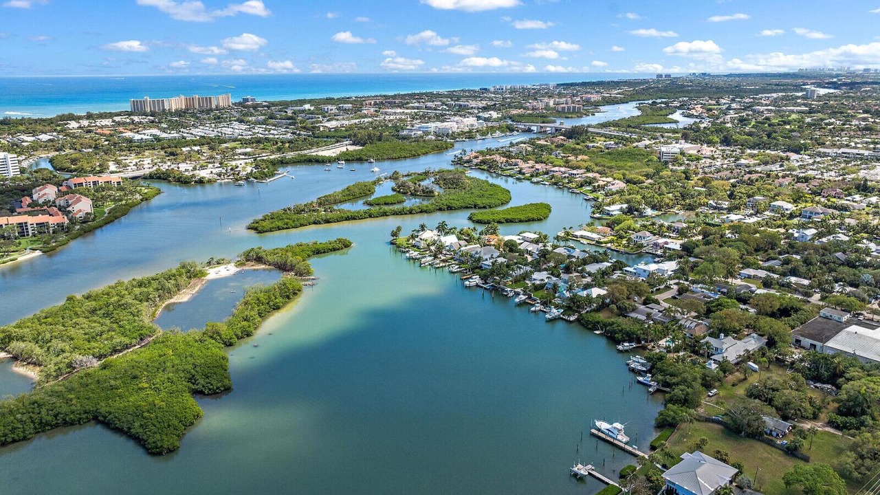Photo of Outdoor in Yacht Club Estates