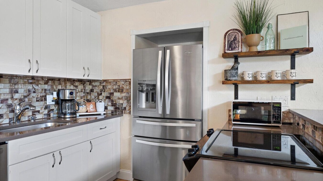 Photo of Kitchen in Yacht Club Estates