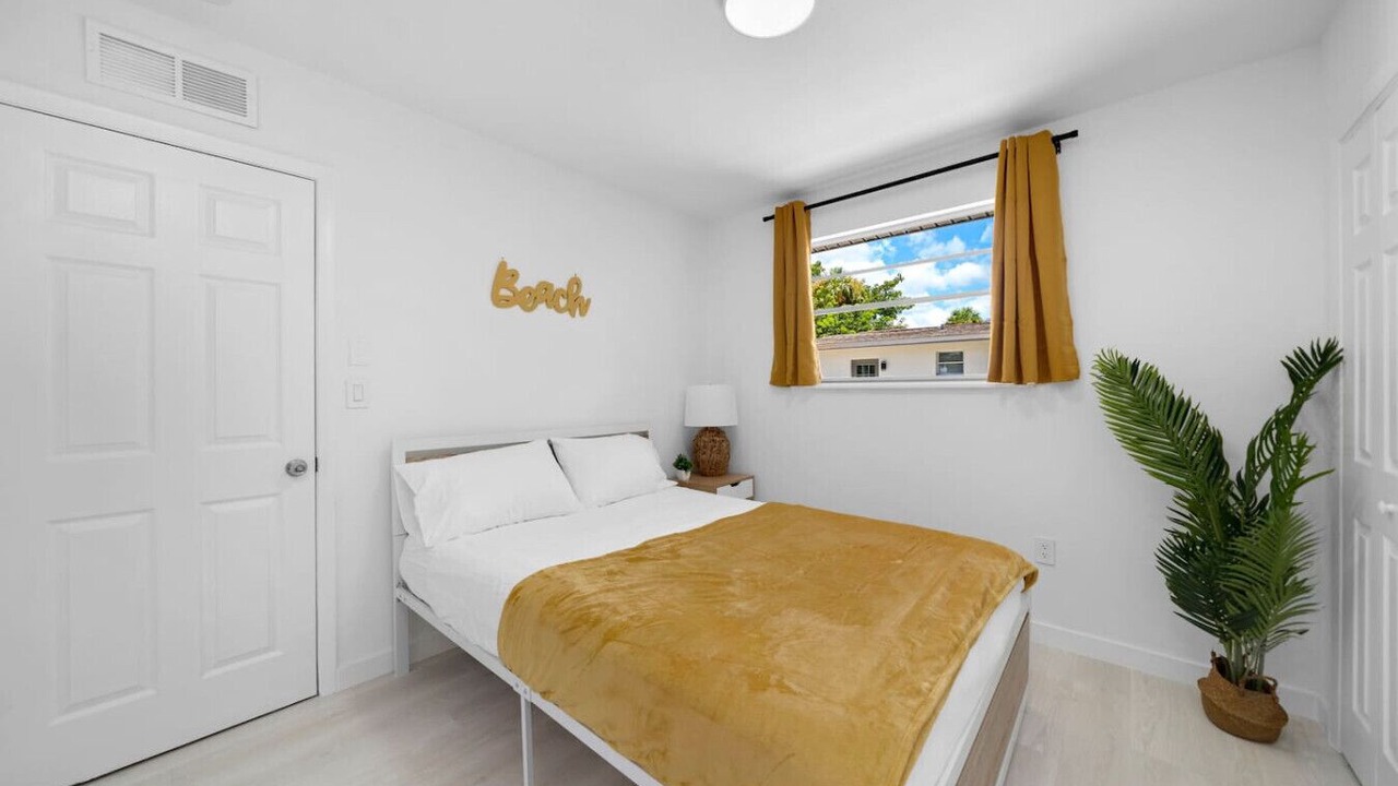 Photo of Bedroom in Naples Park