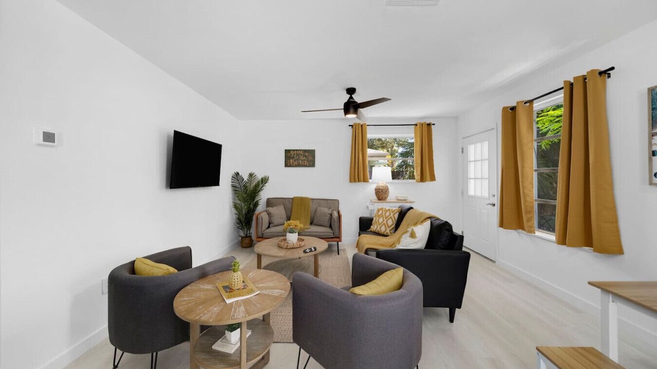 Photo of Livingroom in Naples Park