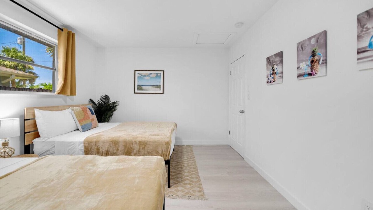 Photo of Bedroom in Naples Park