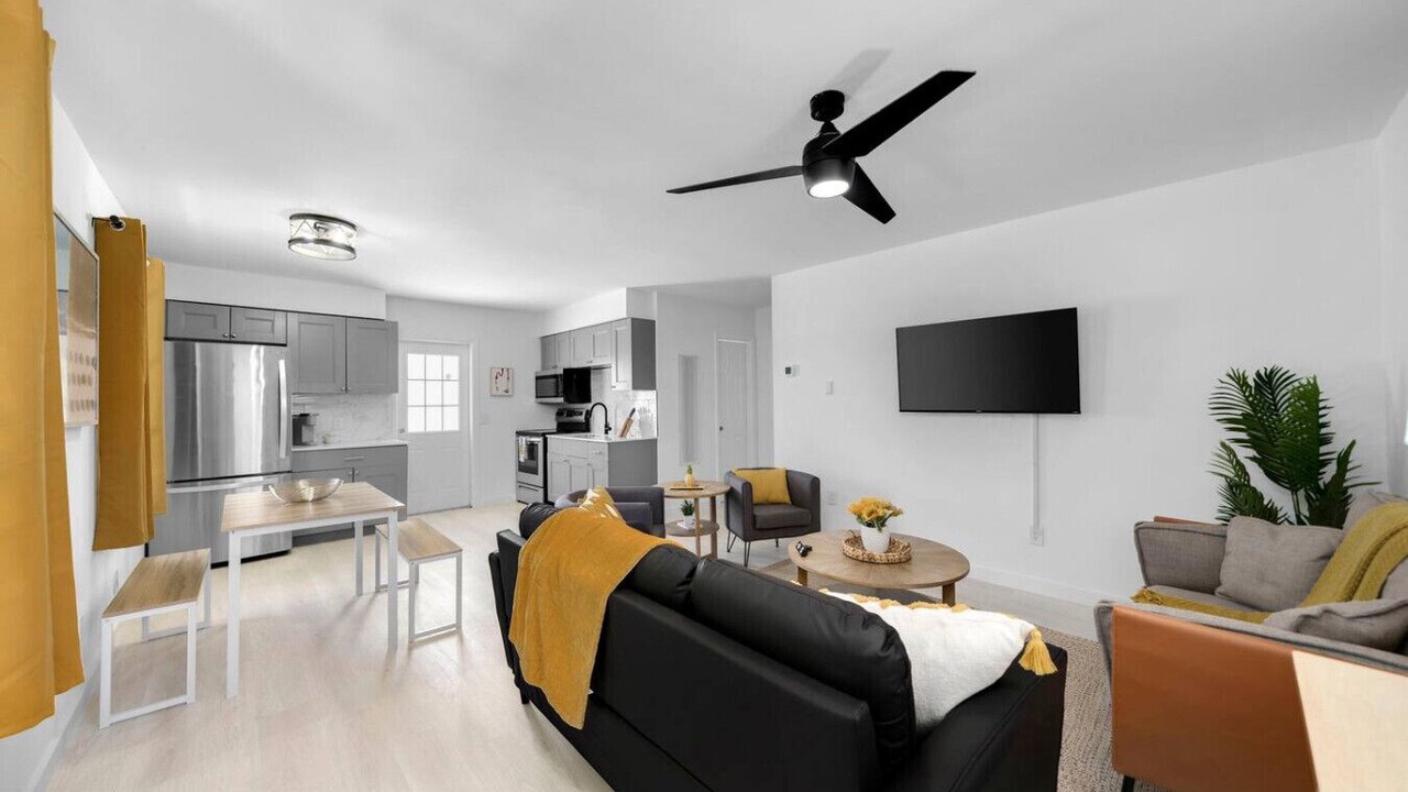 Photo of Livingroom in Naples Park