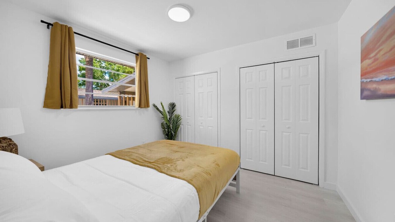 Photo of Bedroom in Naples Park