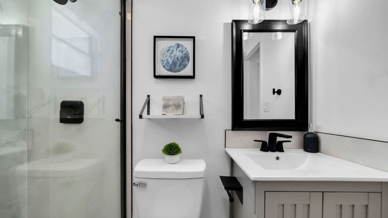 Photo of Bathroom in Naples Park