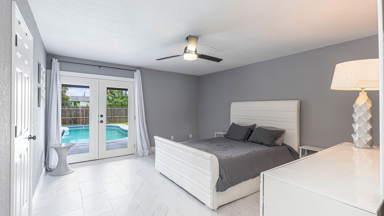 Photo of Bedroom in Naples Park