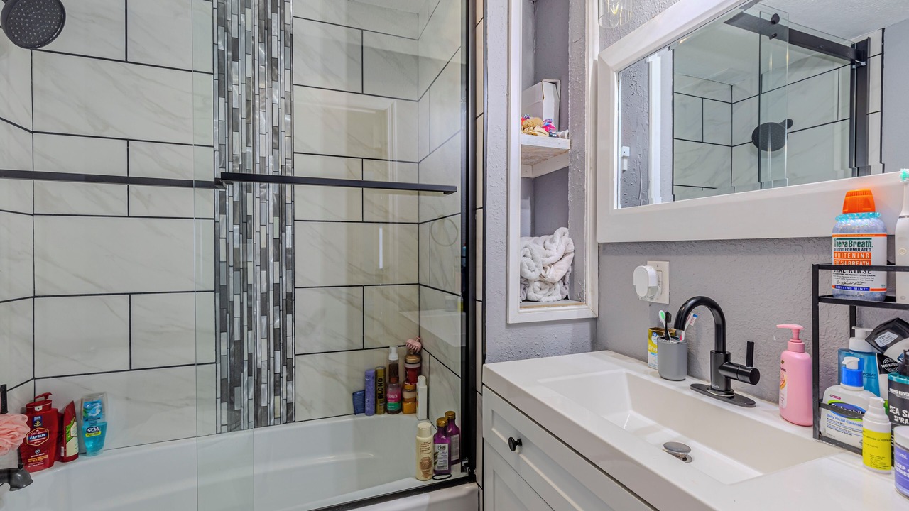Photo of Bathroom in Naples Park